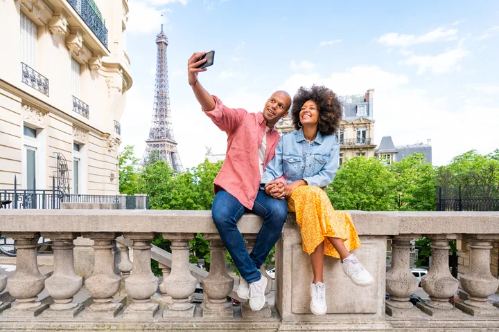 Étudiants prenant un selfie